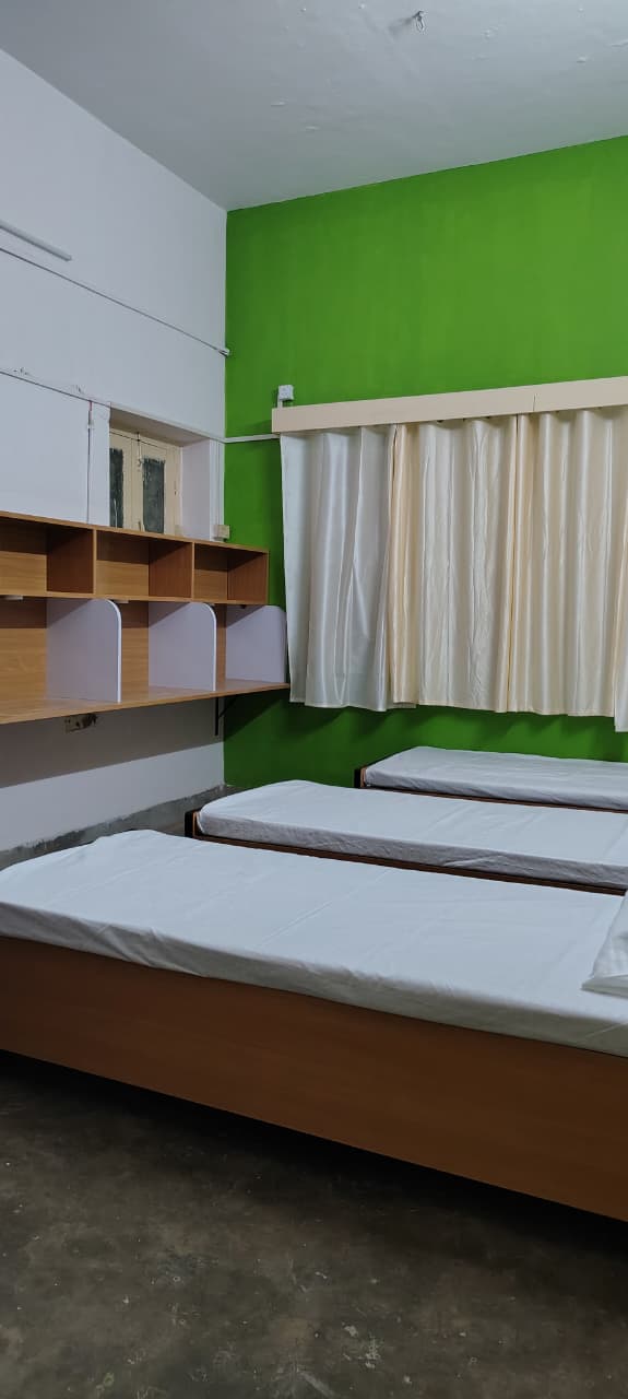 Girls Hostel Room in Boring Road Patna